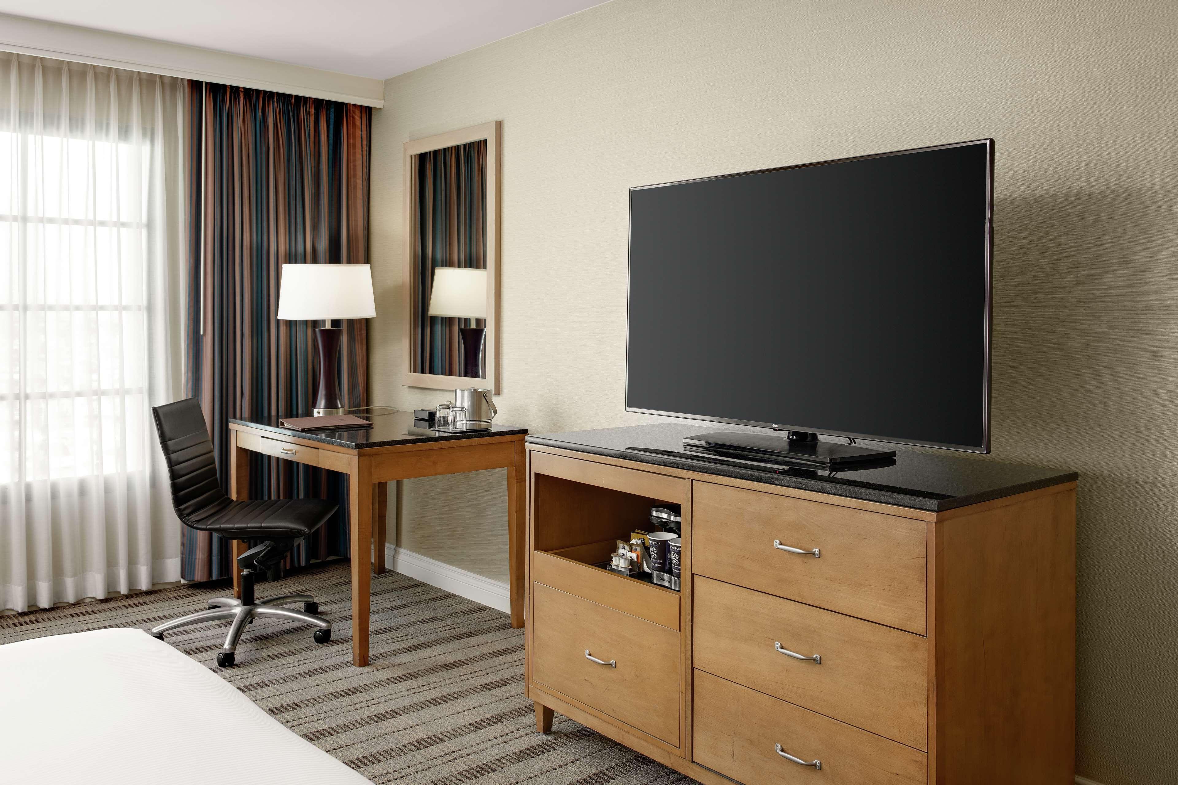 Hotel Doubletree By Hilton San Pedro Long Beach Exterior foto