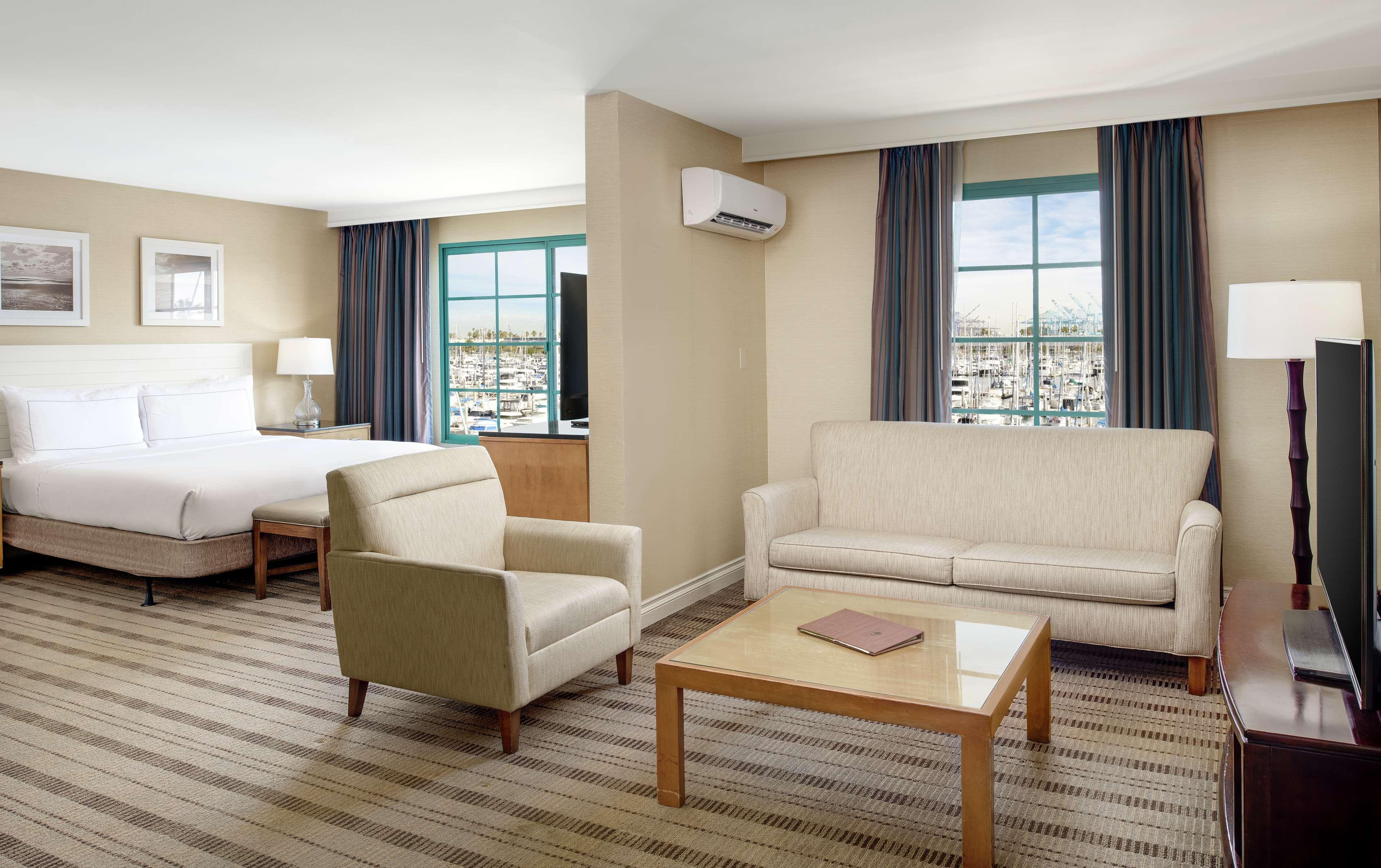Hotel Doubletree By Hilton San Pedro Long Beach Exterior foto